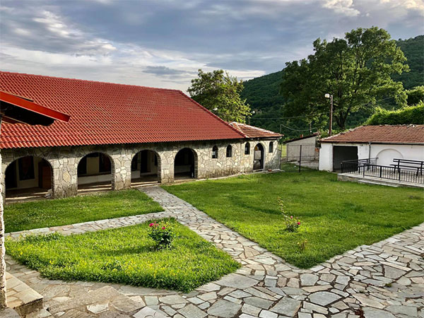 Καστανιά Σερβίων: Η Ιερά Μονή Αγίου Αντωνίου Σιάπκας - Πρωινός Λόγος Κοζάνη