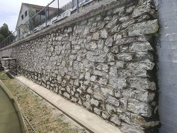 Δήμος Βοΐου: Συνεχίζονται οι εργασίες ανακαίνισης του περιβάλλοντος χώρου του Δημοτικού γηπέδου Νεάπολης
