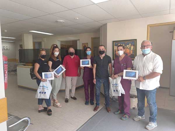 Δωρεά πέντε tablet στο ΤΕΠ του Μποδοσάκειου