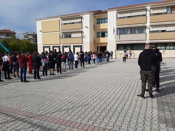 Ο αγιασμός στο 2ο και 5ο Γυμνάσιο Κοζάνης