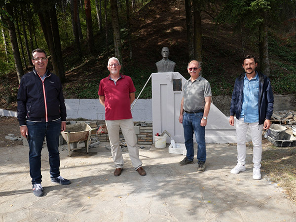 Δήμος Γρεβενών: Ξεκίνησε η “Ευρωπαϊκή Εβδομάδα Κινητικότητας” με εργασίες αισθητικής αναβάθμισης – Νέα όψη αποκτά το Μνημείο Θεοδωρίδη στο περιαστικό άλσος