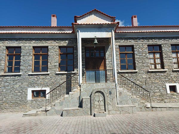 Εργασίες στο πρώην Δημοτικό σχολείο Δρυοβούνου