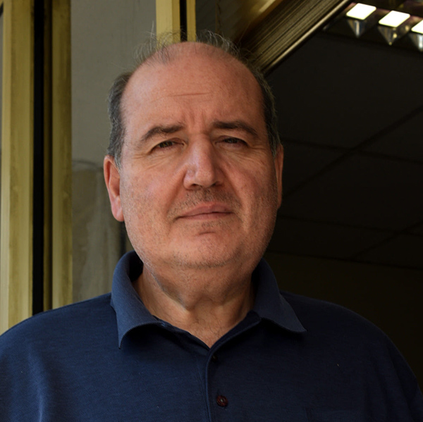 Νίκος Φίλης: Δυο στιγμές, δυο ντροπές για την κυβέρνηση που δεν προστάτεψαν το Λύκειο Αμυνταίου