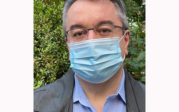 Ηλίας Μόσιαλος: “Οι αντιεμβολιαστές δεν είναι θύματα”