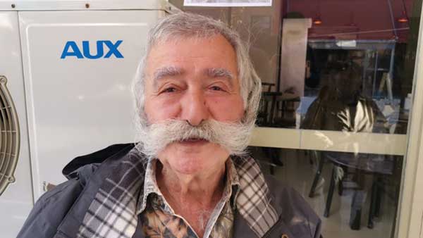Ο κ. Αβραάμ με το μεγαλύτερο μουστάκι στο Βόιο (Βίντεο)