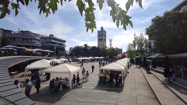 Με επιτυχία η 5η Γιορτή Μελιού στην Κοζάνη: Μέλι, γύρη, βασιλικός πολτός & δεκάδες υποπροϊόντα μελιού από τοπικούς παραγωγούς