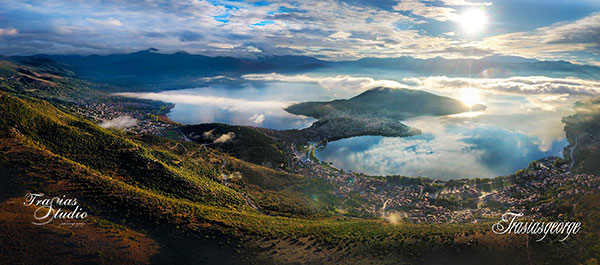 Φωτογραφία ημέρας: Καστοριά πρωινός ουρανός και λίμνη…