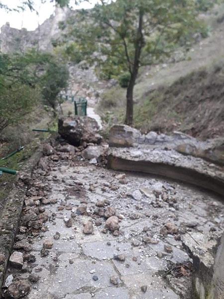 Πολλές ζημιές προκάλεσε ο Μπάλλος στο πέρασμά του από τα Κάστρα των Σερβίων