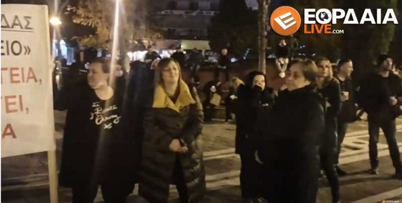 Συγκέντρωση ανεμβολίαστων στην Πτολεμαΐδα