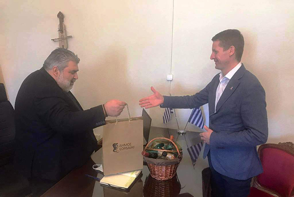 Με μια λιτή τελετή ο αποχαιρετισμός στον Δημάρχο της πόλης Gacko της Βοσνίας και Ερζεγοβίνης, που επισκέφθηκε επίσημα το Δήμο Εορδαίας