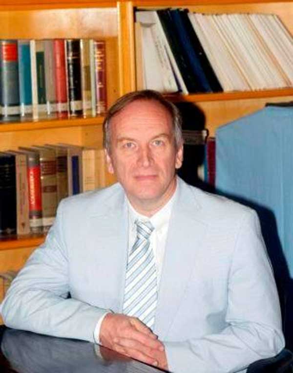 Δημήτρης Γάκης: “Είμαι υποχρεωμένος να δηλώσω, ότι δεν προτίθεμαι να εμπλακώ στην πολιτική, αυτόν τον καιρό”