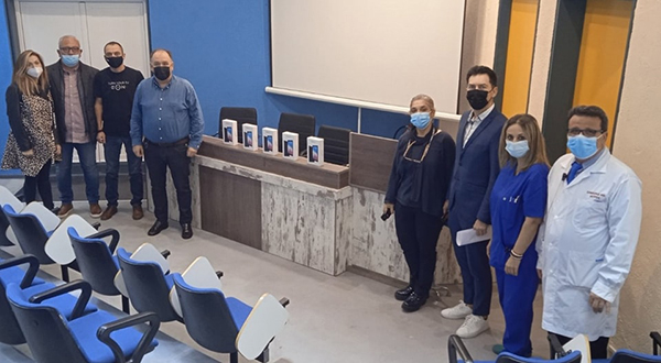 Δωρεά πέντε tablet στο Μποδοσάκειο