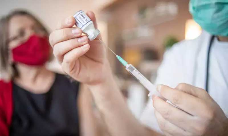 Τζανάκης: Πάνω από το 10% των νέων κρουσμάτων είναι εμβολισμένοι που δεν έκαναν την τρίτη δόση