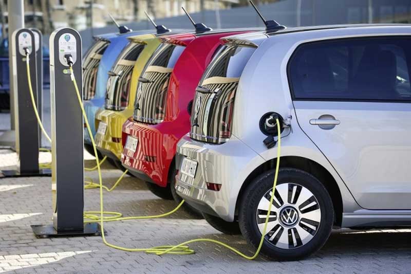 Επιδότηση ως 8.000 ευρώ για κάθε ηλεκτρικό όχημα