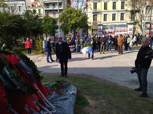 Κατάθεση στεφάνου της ΓΕΝΟΠ/ΔΕΗ στο Πολυτεχνείο