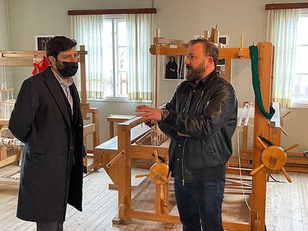 Νικόλας Γιατρομανωλάκης: Να αναβιώσει στη Βλάστη ένα πρότυπο εκπαιδευτήριο υφαντουργίας