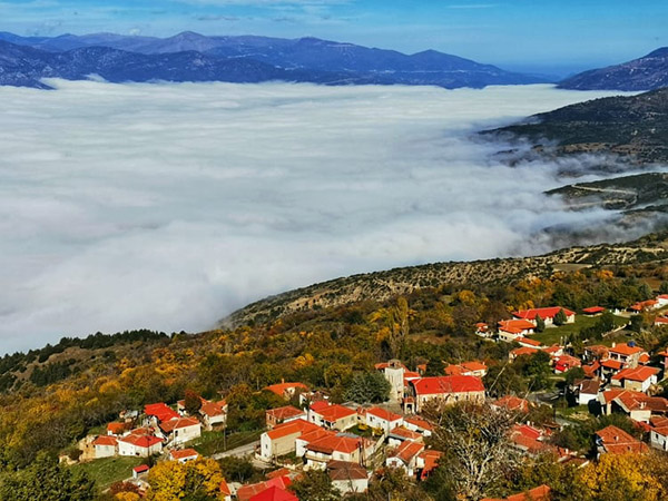 Ομίχλη σκέπασε την Καστανιά Σερβίων