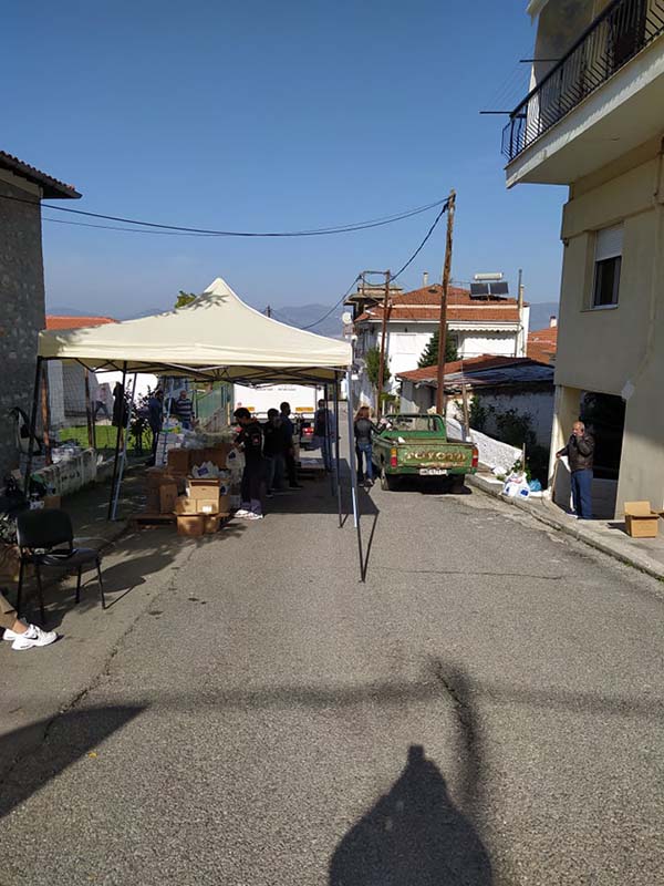 Με επιτυχία πραγματοποιήθηκε η 9η διανομή τροφίμων στα Σέρβια στο πλαίσιο του προγράμματος ΤΕΒΑ