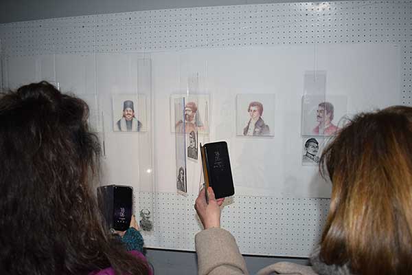 Πραγματοποιήθηκαν τα εγκαίνια της έκθεσης ζωγραφικής της Γλύκας Διονυσοπούλου και μαθητών του Καλλιτεχνικού Σχολείου Κοζάνης