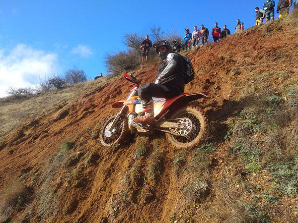 1η Enduro – βολτα υπό δύσκολες συνθήκες (Φωτογραφίες και βίντεο)