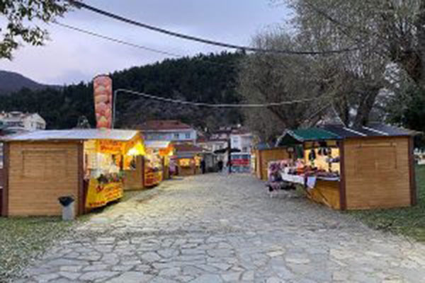 Δήμος Καστοριάς: Ματαιώνονται οι εορταστικές εκδηλώσεις – Συνεχίζεται η λειτουργία της Μαγικής Λιμνοπολιτείας