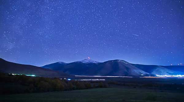 Motionlapse astrophotography έξω από την Μεταμόρφωση Κοζάνης