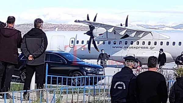 Στο Άργος Ορεστικό προσγειώθηκε ο πρόεδρος του ΣΥΡΙΖΑ Αλέξης Τσίπρας
