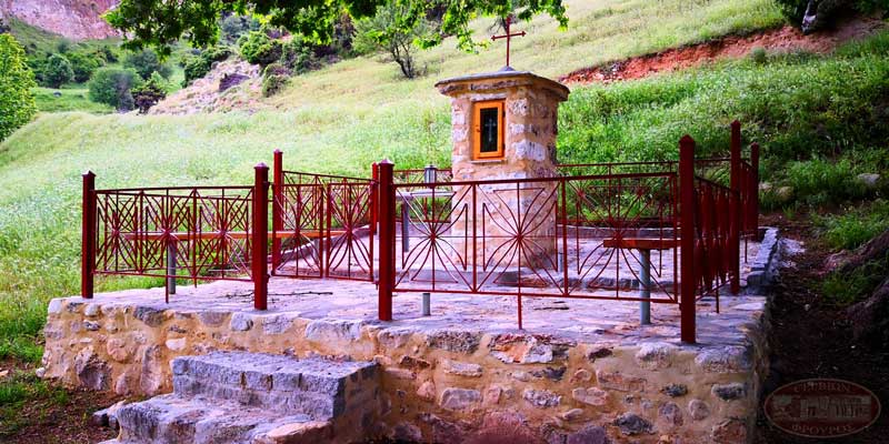 Το εκκλησάκι του Άι-Θανάση στα Σέρβια