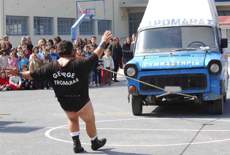 Πέθανε ο Γιώργος Τρομάρας