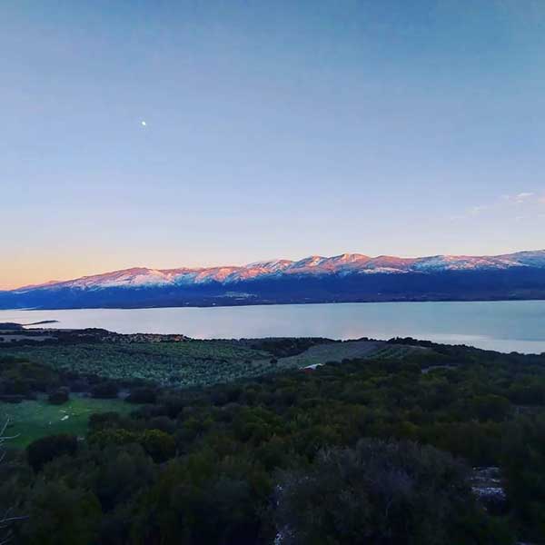 Όμορφες εικόνες από τα Ίμερα με θέα την λίμνη Πολυφύτου