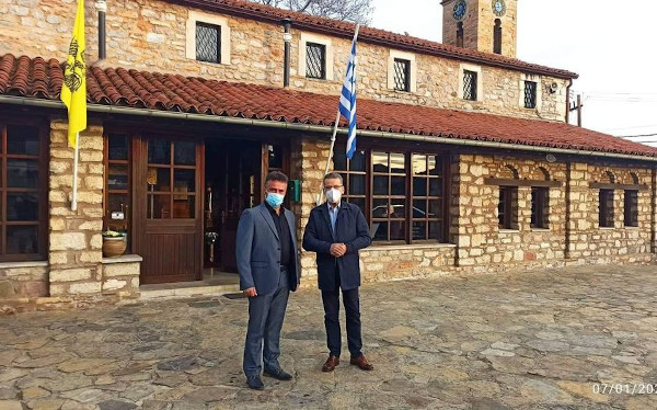 Πρωινή επίσκεψη του δημάρχου Κοζάνης Λάζαρου Μαλούτα και του  Προέδρου της Κοινότητας Αναστάσιου Κανάβα, στον Αϊ- Γιάννη Λευκοπηγής που πανηγυρίζει σήμερα