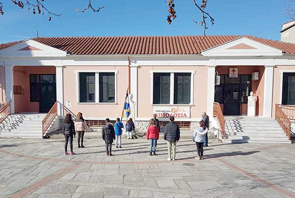 Γιορτάστηκαν οι Τρεις Ιεράρχες στα σχολεία και στους ναούς (και) στην Α.Π.Β. της Ιεράς Μητροπόλεως Σερβίων και Κοζάνης