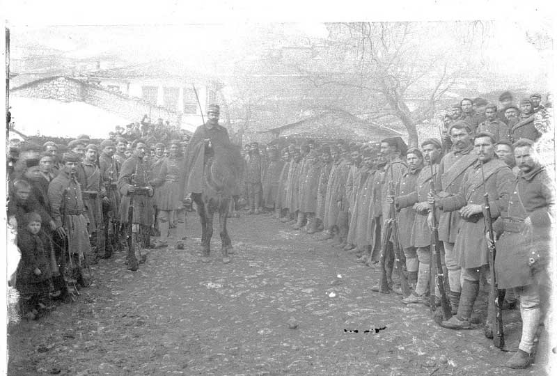 Δωρεά φωτογραφίας στη Δημόσια Βιβλιοθήκη Σιάτιστας