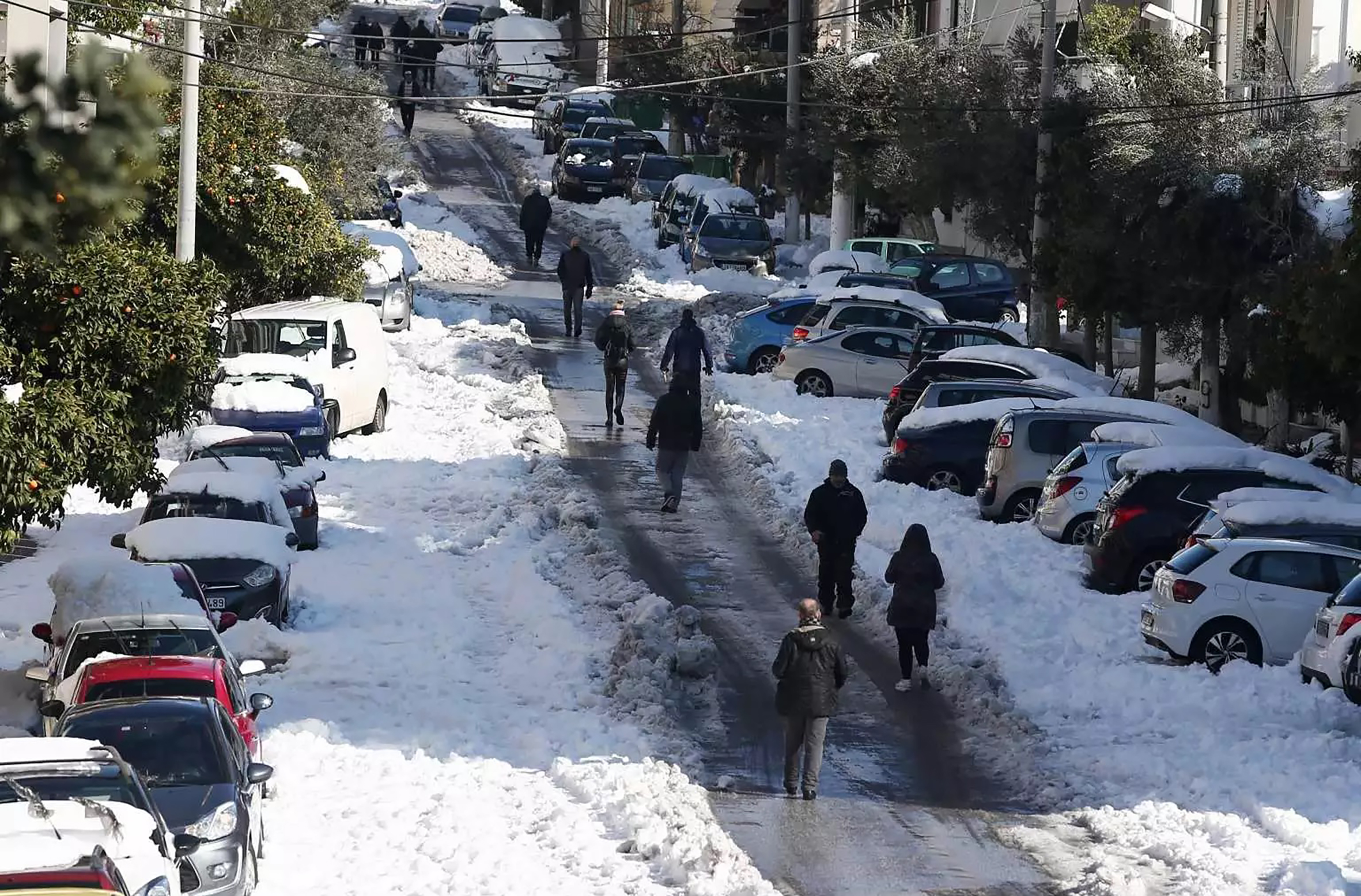 Τηλεκπαίδευση Πέμπτη και Παρασκευή σε Αττική και Κρήτη – Πως θα λειτουργήσουν δημόσιος και ιδιωτικός τομέας