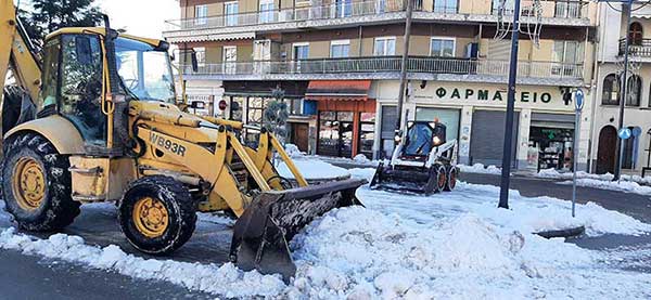 Πραγματοποιήθηκαν εργασίες καθαρισμού από χιόνια σε κεντρικά σημεία της Φλώρινας