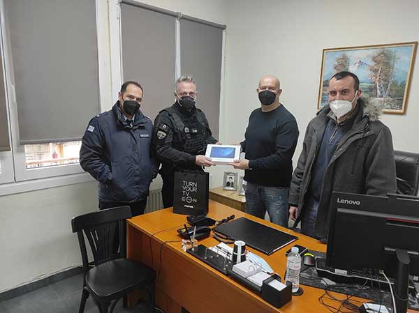 Δωρεά ενός Tablet στην Ένωση Αστυνομικών Υπαλλήλων Ν. Κοζάνης