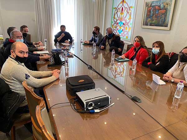 Συνάντηση εργασίας του προέδρου και μελών της διοίκησης του Επιμελητηρίου Κοζάνης, με τον πρόεδρο και μέλη της διοίκησης του Εμπορικού Συλλόγου Κοζάνης