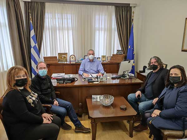 Ο Χρήστος Ελευθερίου στο Δημαρχείο Ελασσόνας – Συζήτηση για τη διαχείριση της καθημερινότητας στους δήμους