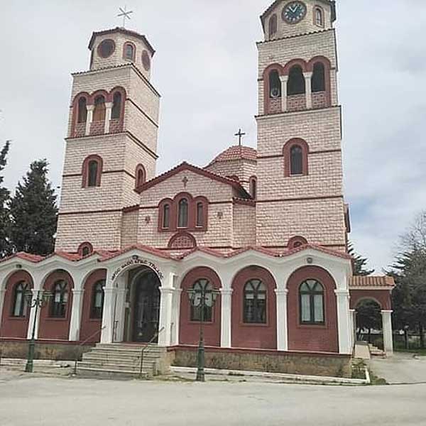 Ακολουθίες στον Ιερό Ναό Αγίας Τριάδας Δρεπάνου