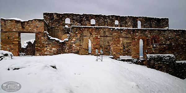 Η βυζαντινή καστροπολιτεία των Σερβίων στα λευκά
