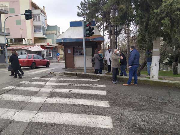 Συγκέντρωση των εργαζομένων του Μαμάτσειου στην πύλη του Νοσοκομείου