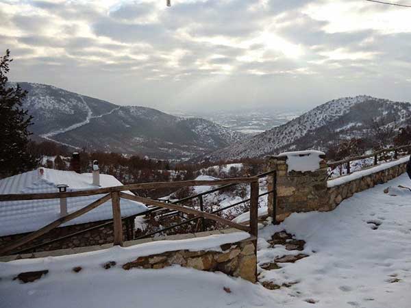 Χιονισμένο Παλαιό Κωσταράζι Καστοριάς