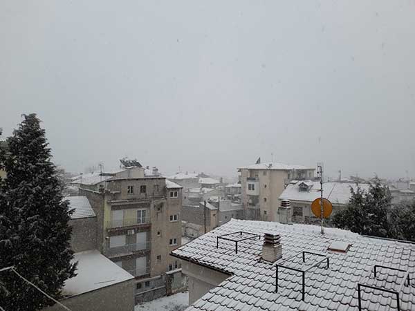 Ισχυρή χιονόπτωση τώρα στην Κοζάνη