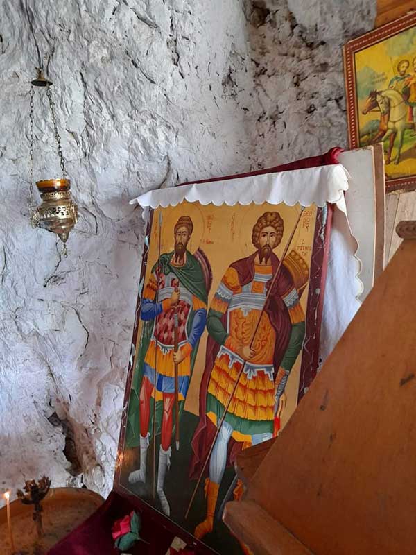 Πανηγυρίζει το εξωκκλήσι των Αγίων Θεοδώρων Αυλών Σερβίων