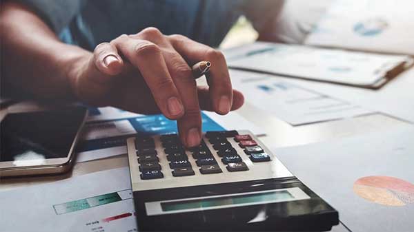 Υπολογιστής σύνταξης 2022: Δείτε πόση σύνταξη δικαιούστε και πότε μπορείτε να την πάρετε