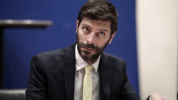 Αρνητικός ο Νικόλας Γιατρομανωλάκης για την πρόσληψη του καλλιτεχνικού διευθυντή του ΔΗΠΕΘΕ Κοζάνης