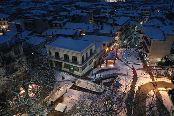 Νυχτερινές λήψεις των Σερβίων (φωτογραφίες)