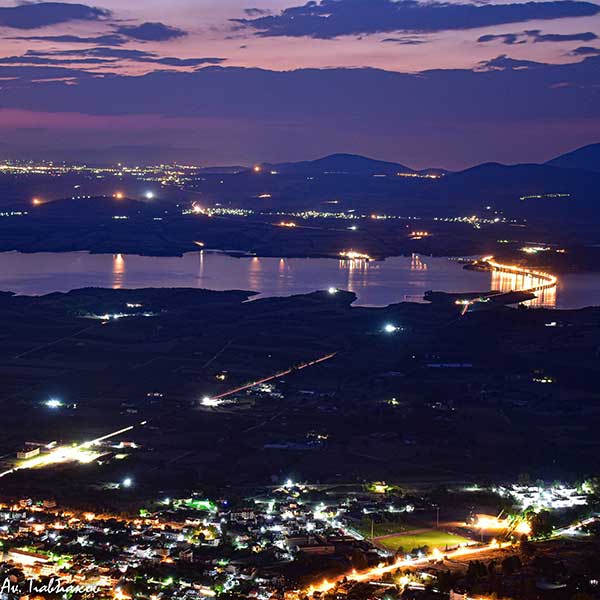 Η θέα από την Πλάκα Καστανιάς μέχρι την Κοζάνη