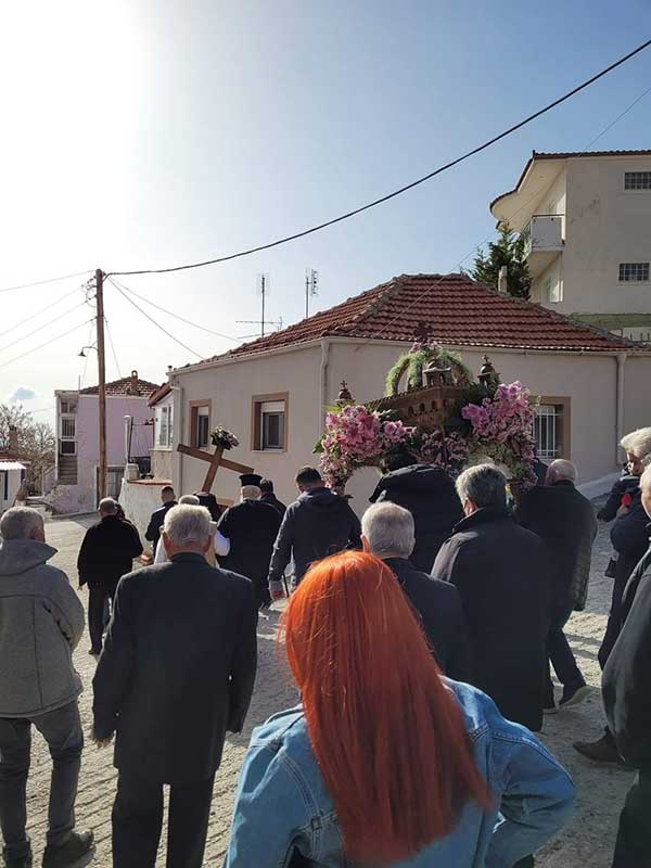Περιφορά επιταφίου στον Ιερό Ναό Αγίου Δημητρίου του Μεταξά Κοζάνης