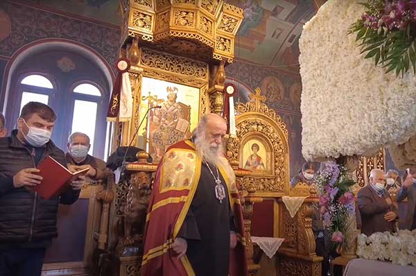Η Αποκαθήλωση του Κυρίου και η συγκίνηση του Μητροπολίτη Γρεβενών